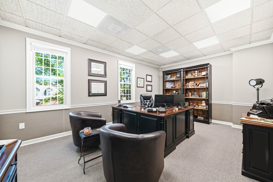 More Photos Of 9724 Kingston Pike, Knoxville Loft Creative Space For Sale