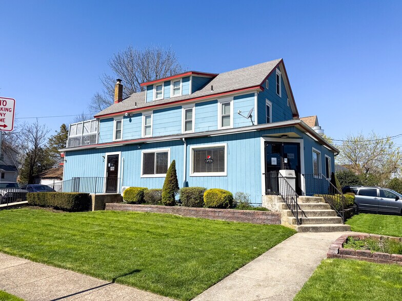 Primary Photo Of 2 Berlin Rd, Lindenwold General Retail For Sale