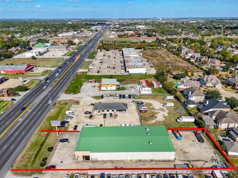 More Photos Of 10009 S Highway 6 Rd, Sugar Land Freestanding For Sale