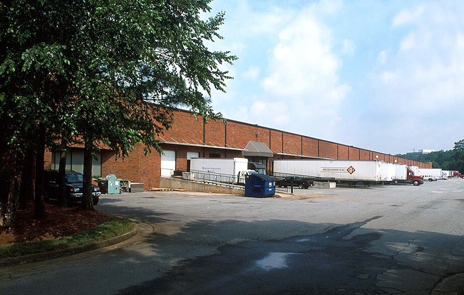 More Photos Of 625 Old Norcross Rd, Lawrenceville Warehouse For Lease