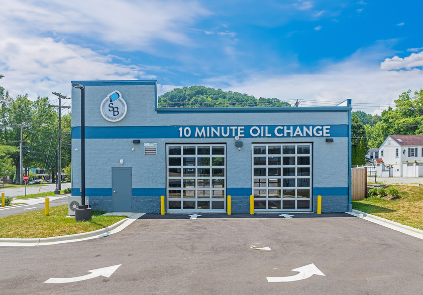 Primary Photo Of 5415 MacCorkle Ave SE Ave, Charleston Auto Repair For Sale