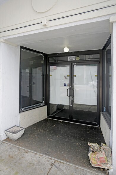 More Photos Of 2600-2614 SW 8th St, Miami Apartments For Lease