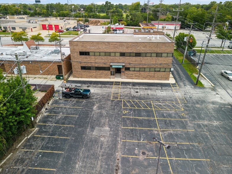 More Photos Of 10215 Roosevelt Rd, Westchester Office For Sale