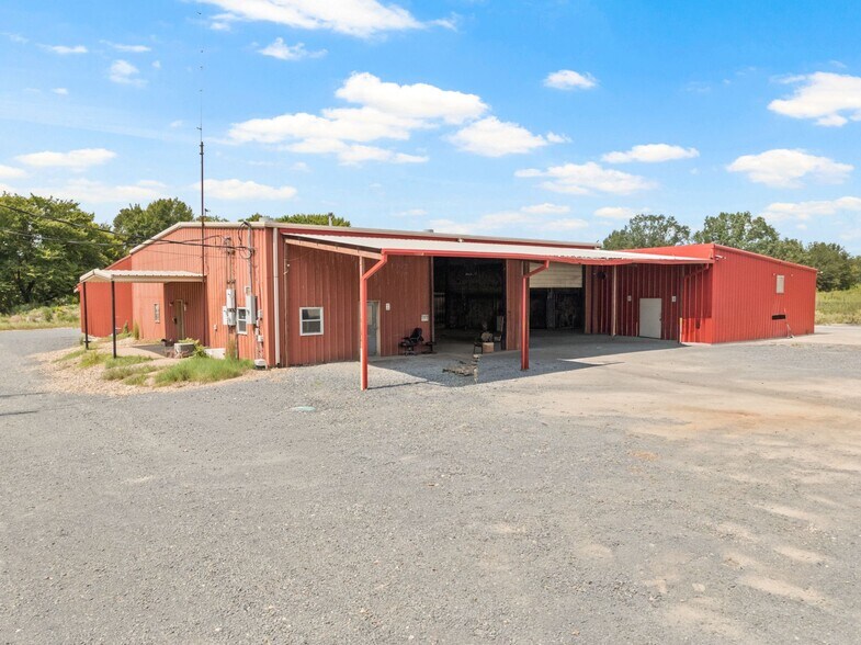 Primary Photo Of 450 County Road 1312, Mount Pleasant Industrial For Sale