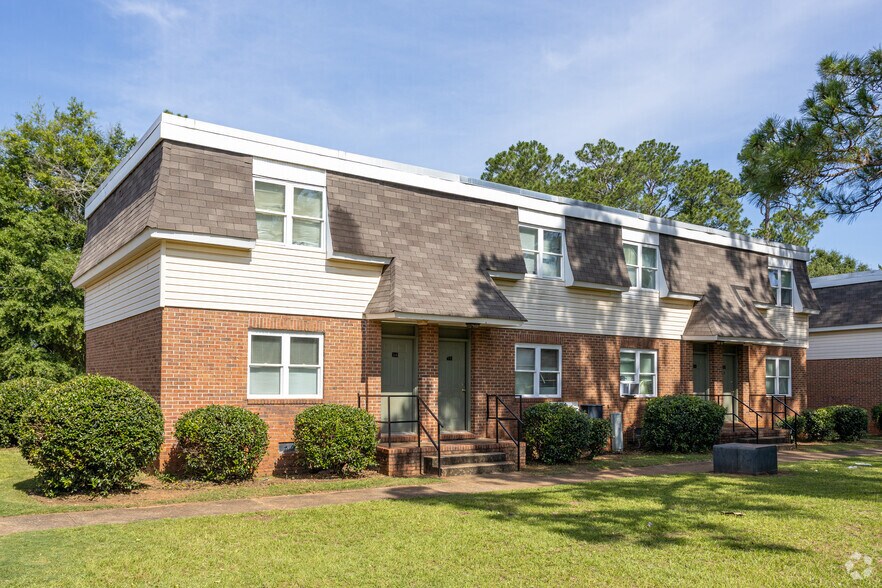 More Photos Of 1013 Cedar Ave, Albany Apartments For Sale