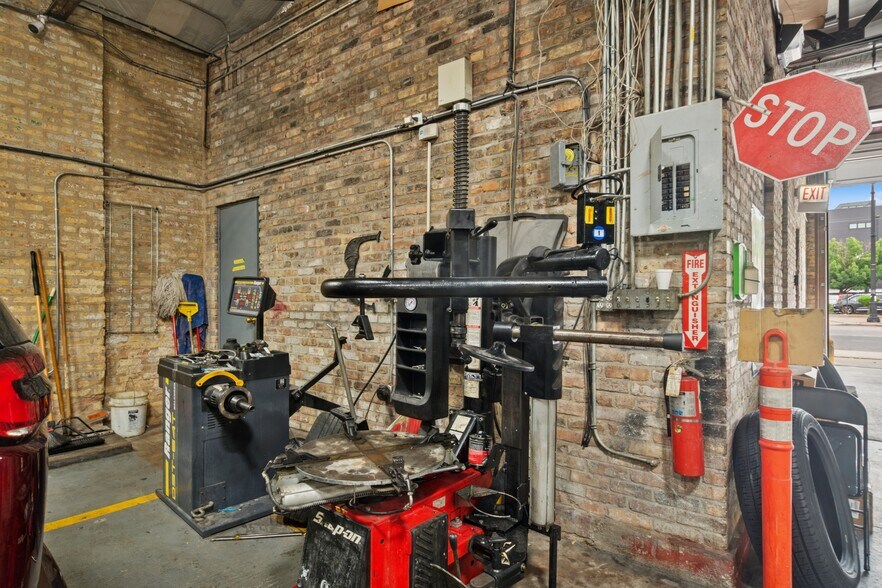 More Photos Of 3263 W Fullerton Ave, Chicago Service For Sale