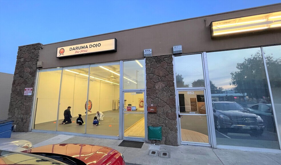 More Photos Of 548 S Murphy Ave, Sunnyvale Freestanding For Lease