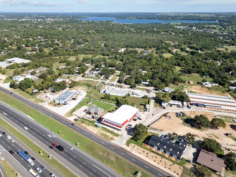 More Photos Of 3879 Fort Worth Hwy, Weatherford Showroom For Sale
