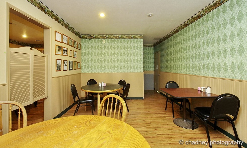 More Photos Of 31815 E Historic Columbia RI Hwy, Troutdale Convenience Store For Sale