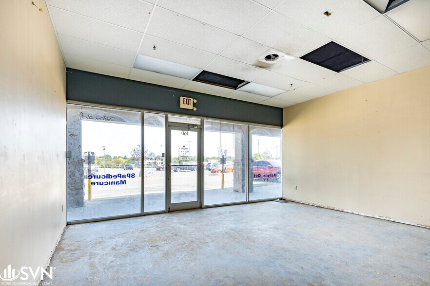 More Photos Of 524 W New Circle Rd, Lexington General Retail For Lease
