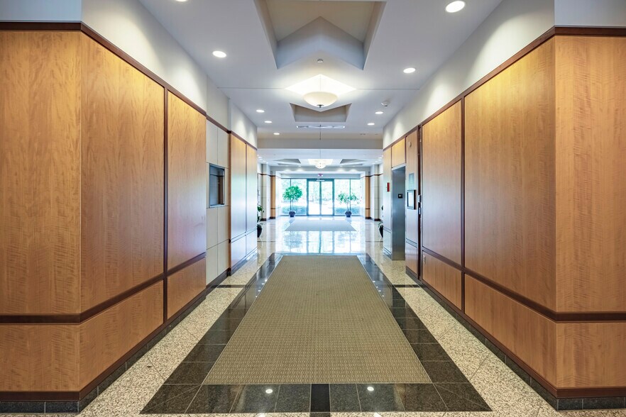 More Photos Of 1990 Vaughn Rd, Kennesaw Office For Sale