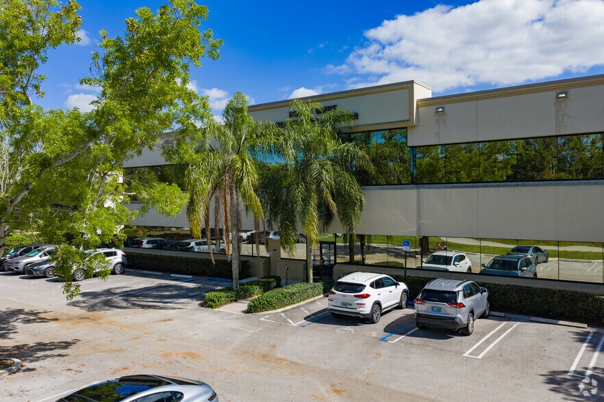 More Photos Of 12989 Southern Blvd, Loxahatchee Unknown For Lease