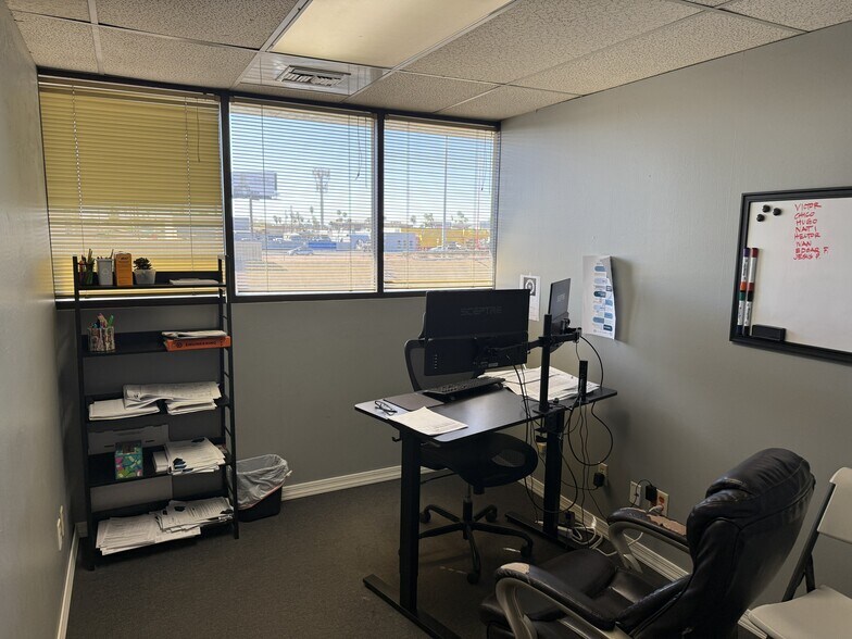 More Photos Of 5815 N Black Canyon Hwy, Phoenix Medical For Lease