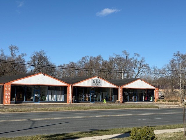 Primary Photo Of 3635 E Main St, Kalamazoo Storefront Retail Office For Sale