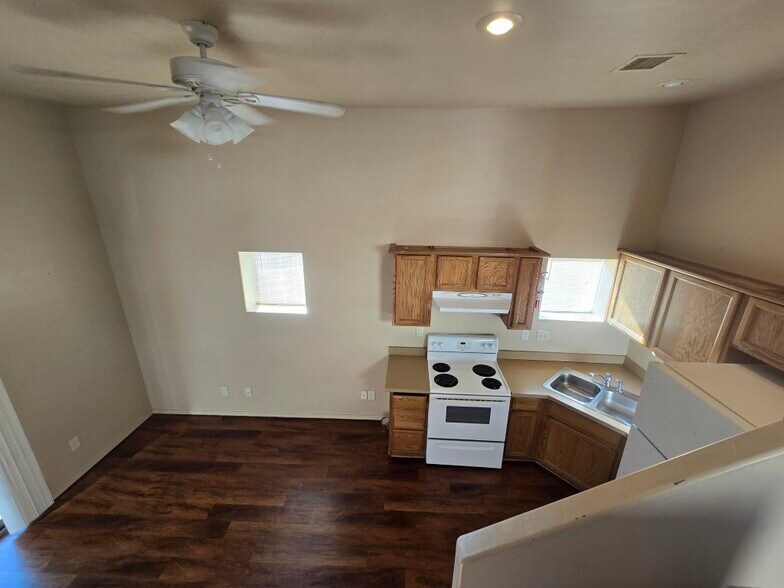 More Photos Of 819 W Gurley St, Prescott Apartments For Sale