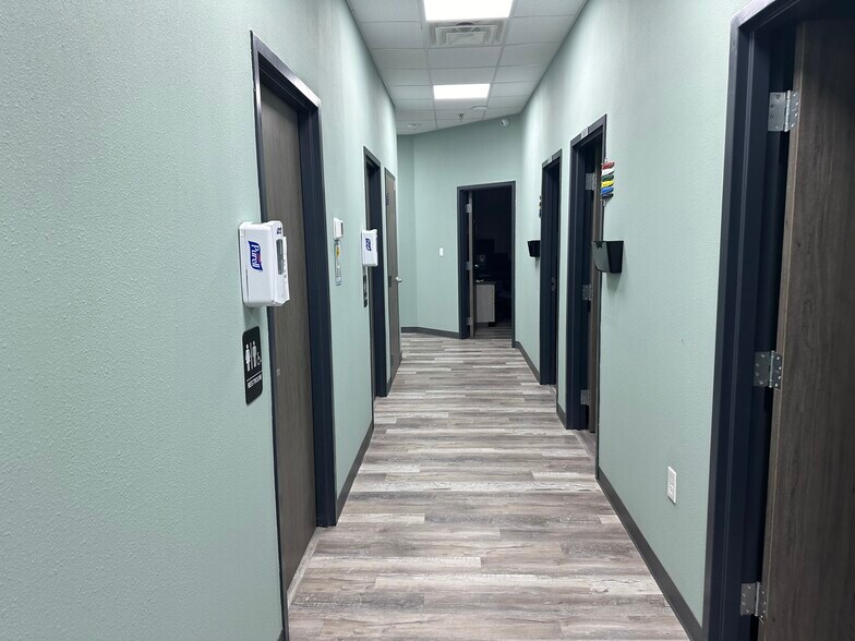 More Photos Of 1661 Eastchase Pkwy, Fort Worth Medical For Lease