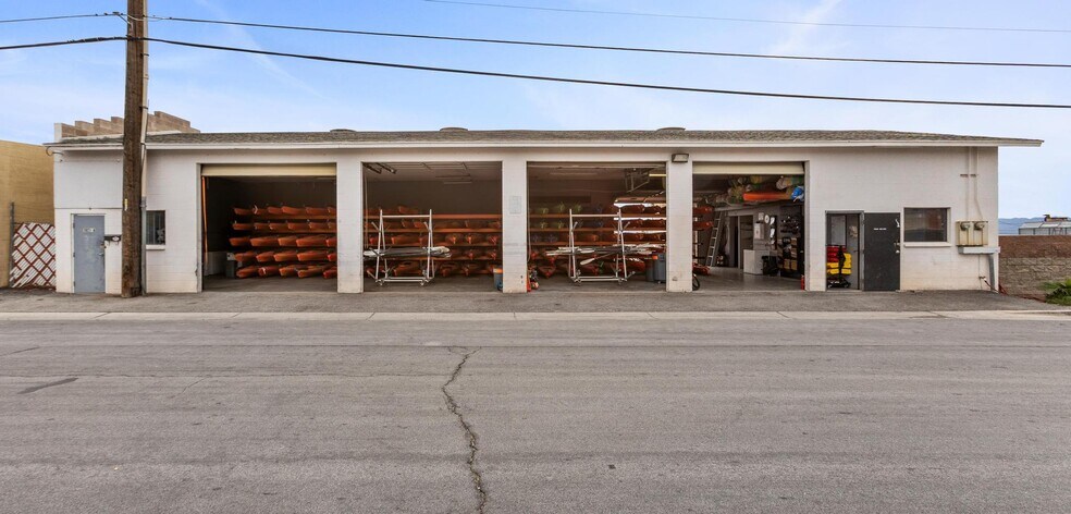 More Photos Of 1621 Foothill Dr, Boulder City General Retail For Sale