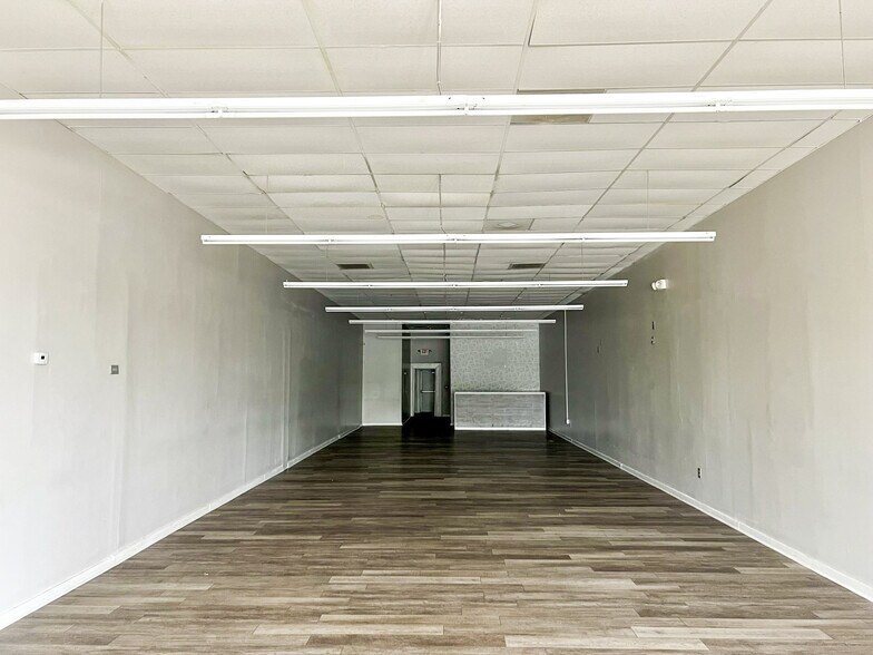 More Photos Of 420 McNulty St, Blythewood Storefront Retail Office For Lease