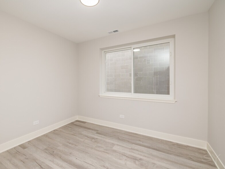 More Photos Of 1230 S Fairfield Ave, Chicago Multifamily For Sale