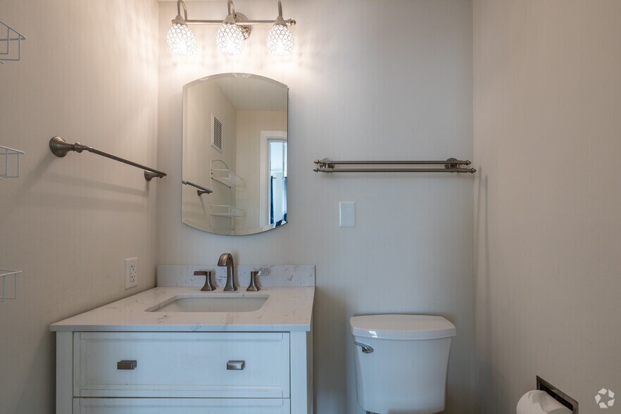 More Photos Of 422 Felix St, Saint Joseph Apartments For Sale