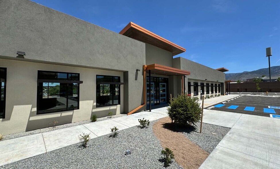 More Photos Of 4710 Eubank Blvd NE, Albuquerque Medical For Lease