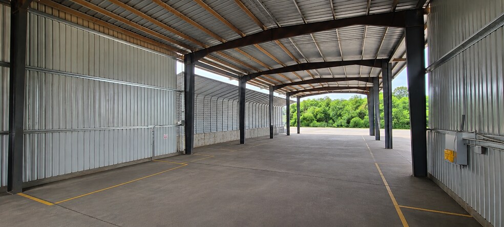 More Photos Of 4515 NE Elliott Cir, Corvallis Lumberyard For Lease