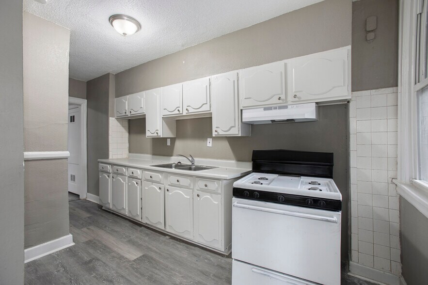 More Photos Of 3214-3220 Saint John Ave, Kansas City Apartments For Sale