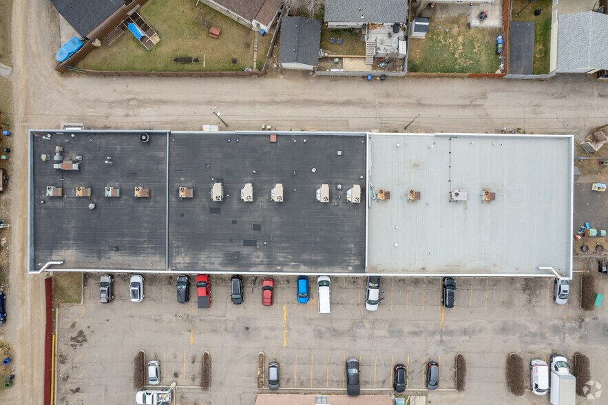 More Photos Of 3113-3501 34 Ave SE, Calgary Storefront For Sale