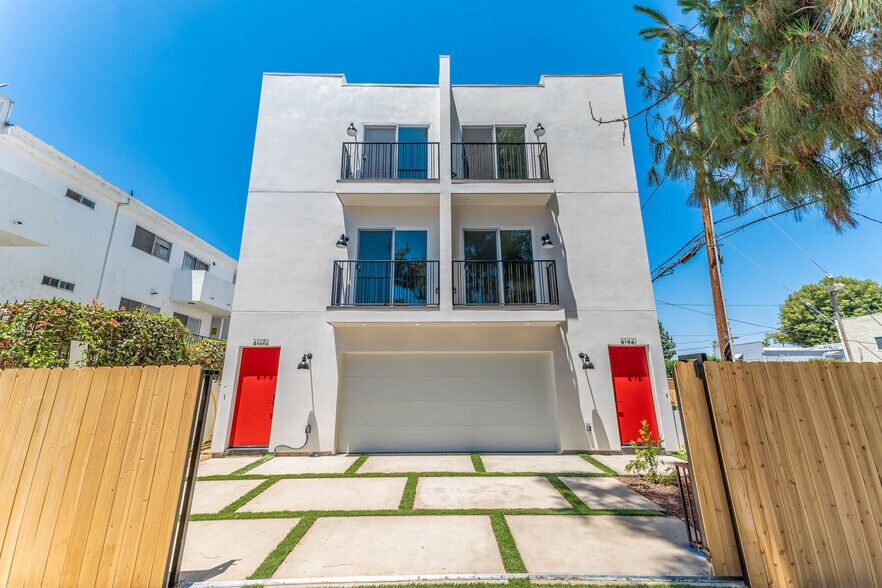 More Photos Of 21719 Hart St, Canoga Park Apartments For Sale