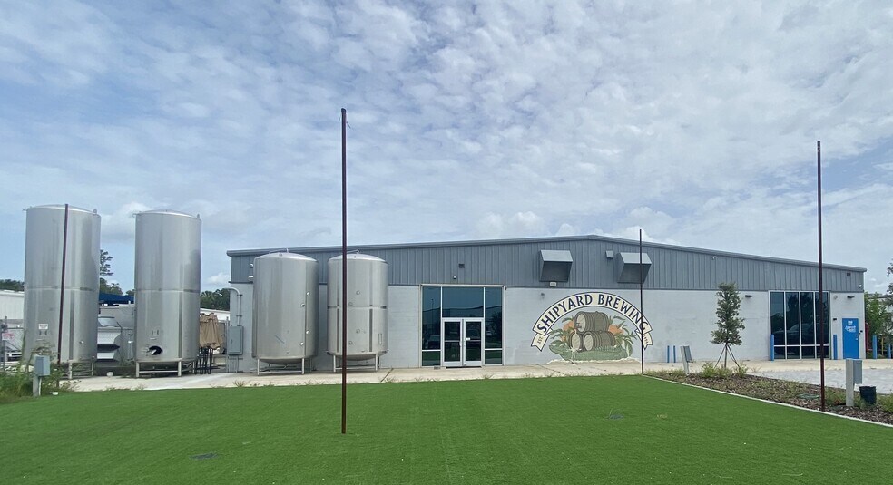 More Photos Of 2650 Jewett Ln, Sanford Manufacturing For Lease