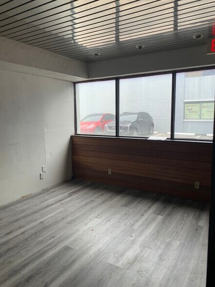 More Photos Of 14200-14238 SW 136th St, Miami Light Manufacturing For Sale