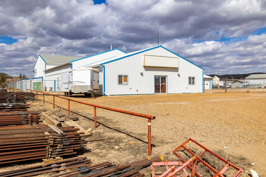 More Photos Of 800 S Railway Ave W, Drumheller Industrial For Lease