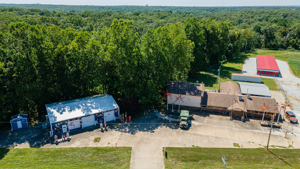 Primary Photo Of 14777 US-62, Garfield Restaurant For Sale