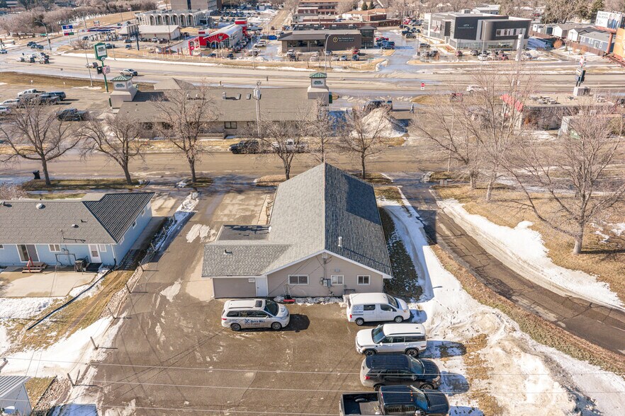 More Photos Of 1731 N 13th St, Bismarck General Retail For Sale