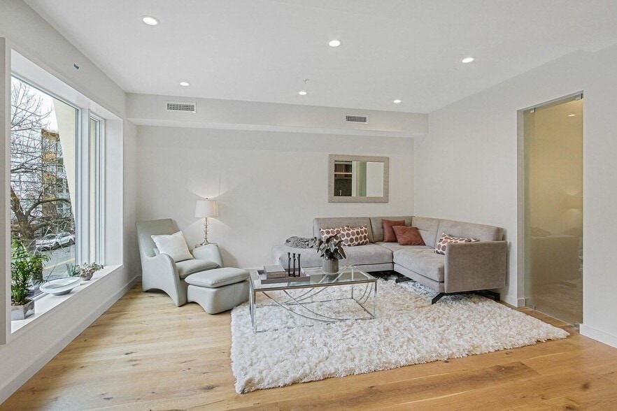 More Photos Of 362 W Broadway, South Boston Apartments For Sale