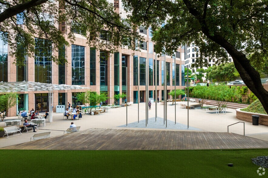 More Photos Of 111 Congress Ave, Austin Office For Lease