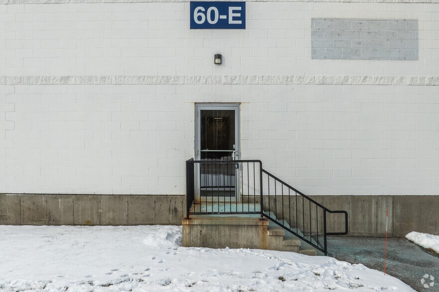 More Photos Of 60 Maple St, Mansfield Distribution For Lease