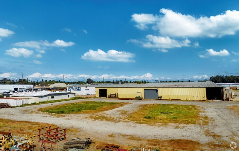 More Photos Of 222 E 4th St, Ripon Industrial For Sale