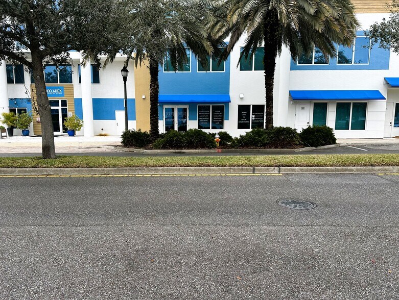 More Photos Of 1100 Cleveland St, Clearwater Apartments For Lease