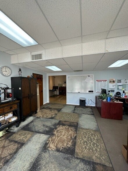 More Photos Of 1195 N Spring Creek Pl, Springville Showroom For Sale