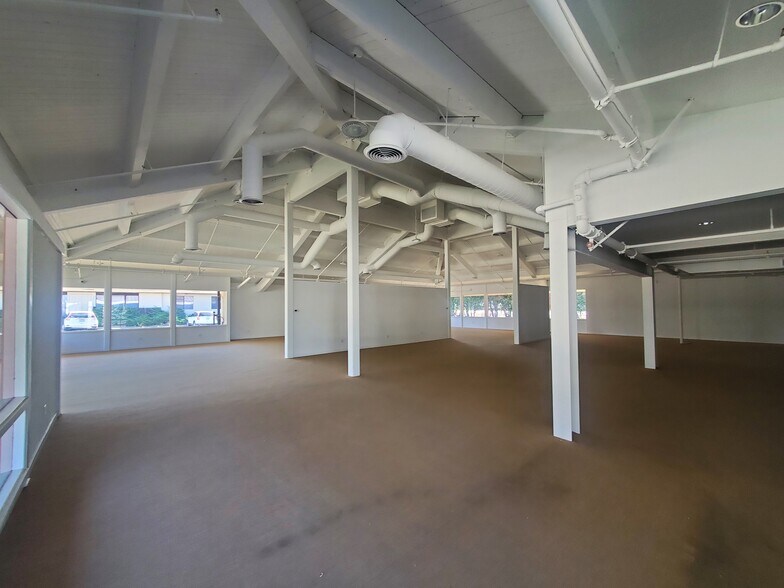 More Photos Of 5677 Calle Real, Goleta Restaurant For Lease