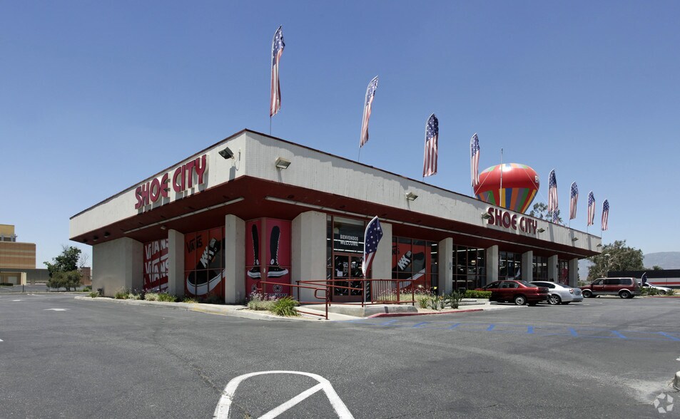 More Photos Of 808 S E St, San Bernardino Freestanding For Lease