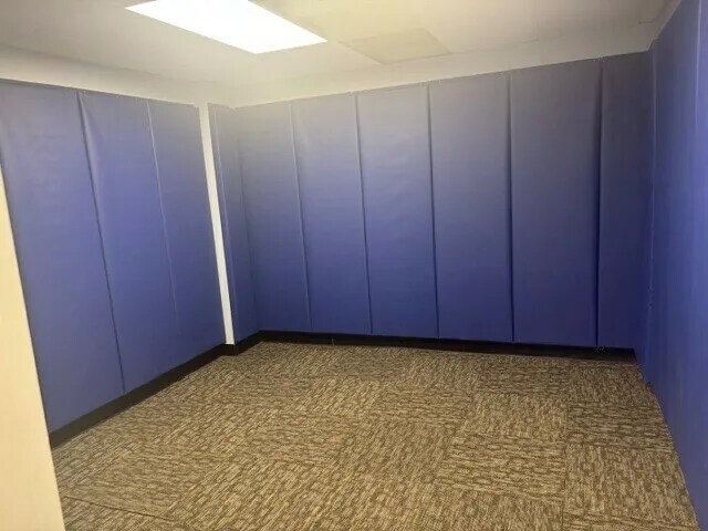 More Photos Of 27600 Northwestern Hwy, Southfield Office For Lease