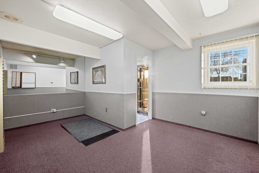 More Photos Of 123 W Main St, Trappe Medical For Sale