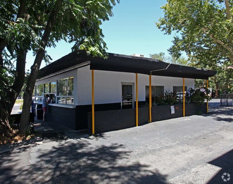 More Photos Of 978 Olive Dr, Davis Restaurant For Lease