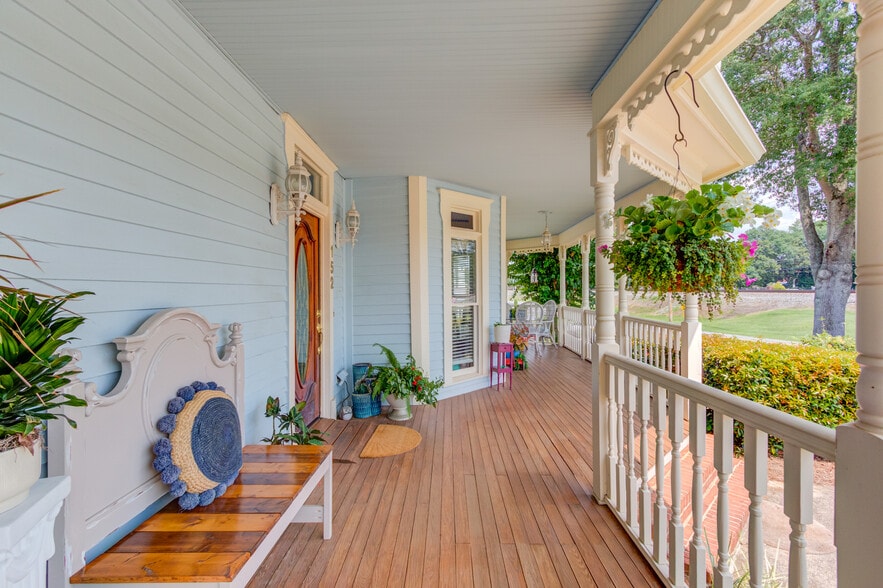 More Photos Of 152 E Shadburn Ave, Buford Office For Sale