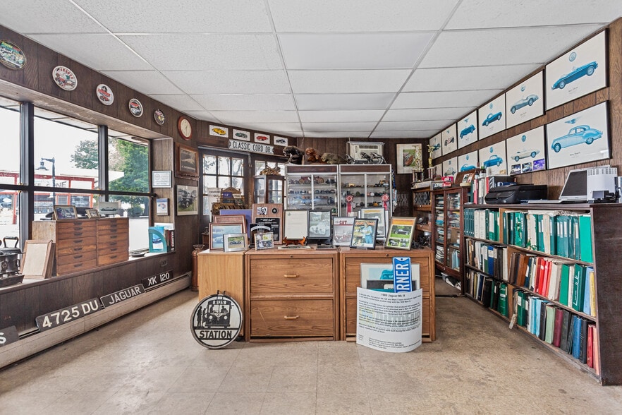 More Photos Of 307 Paterson Ave, East Rutherford Auto Repair For Sale