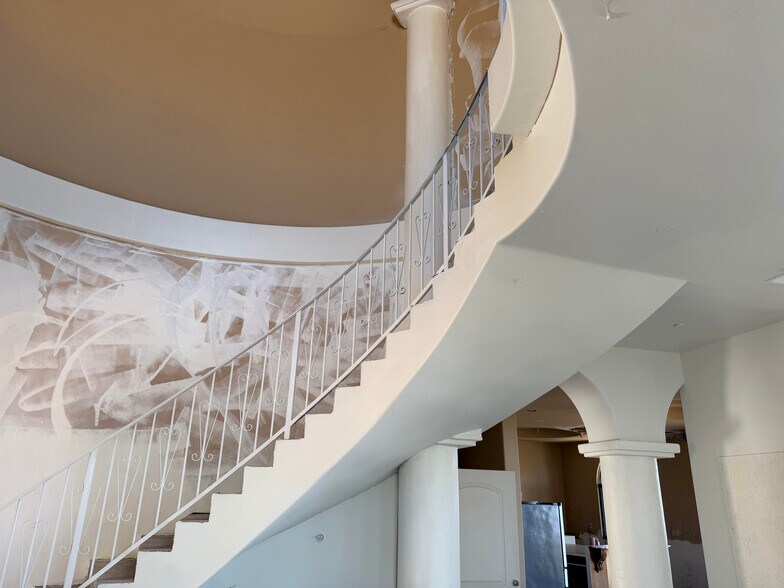 More Photos Of 85 Altamont Way, Camarillo Specialty For Sale