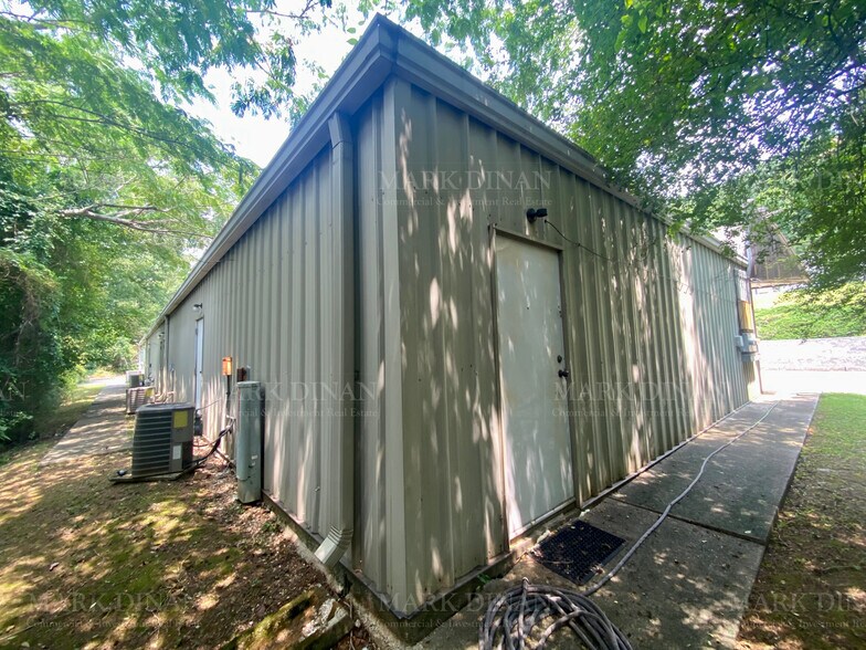 More Photos Of 2050 Oak Mountain Dr, Pelham Office For Sale