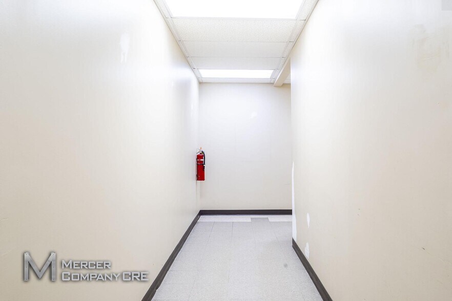 More Photos Of 3613-3621 S Moulton Dr, Oklahoma City Service For Lease